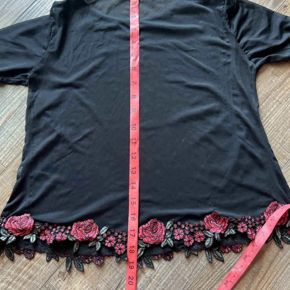 Black Floral Embroidered Women's Top - Picture 6 of 6